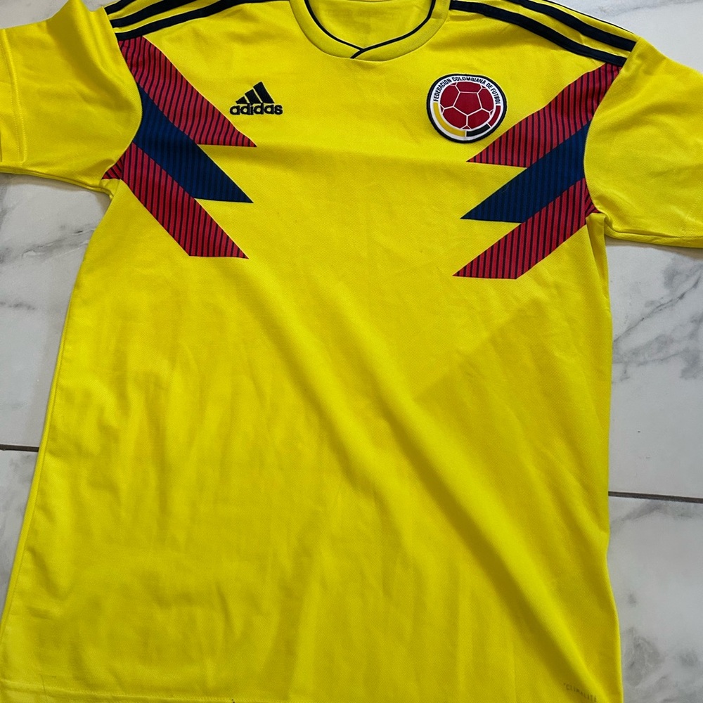 Adidas Colombia 2018 National Soccer / Football World Cup Home Jersey Kit